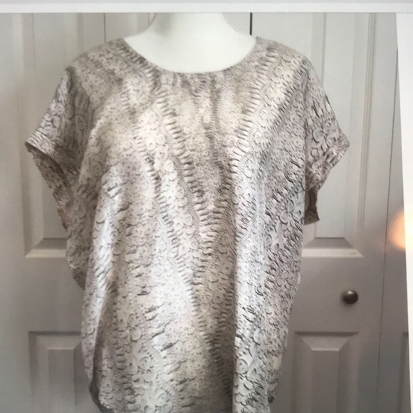 Cabi Silk Lace Pattern Top #736 (M) - Picture 2 of 6